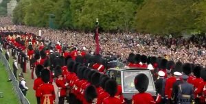 A final goodbye at the queens beloved home