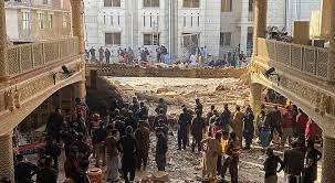 At least 25 worshippers killed in Pakistan mosque blast