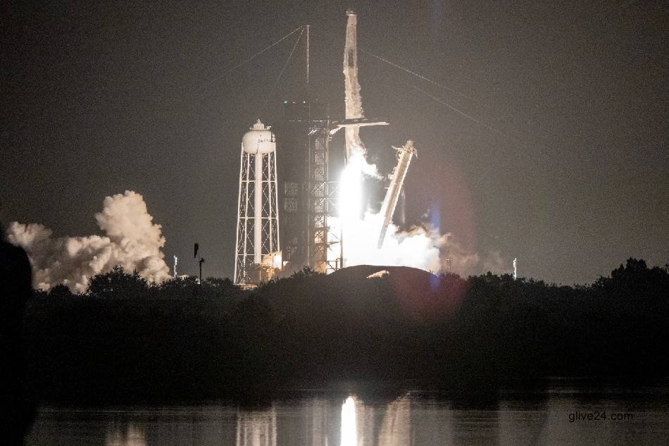 SpaceX Dragon crew to blast off for ISS