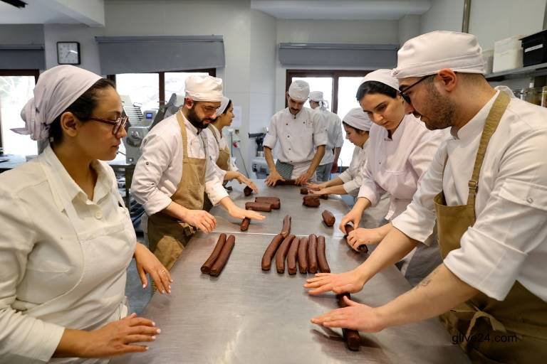 Transformation for Iranian women: Pastry chef steps up to the plate