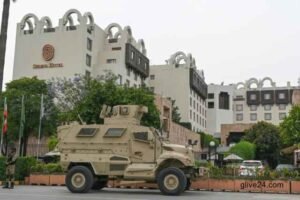 Afghan foreign minister to woo neighbours on rare visit 2 Afghan foreign minister to woo neighbours on rare visit