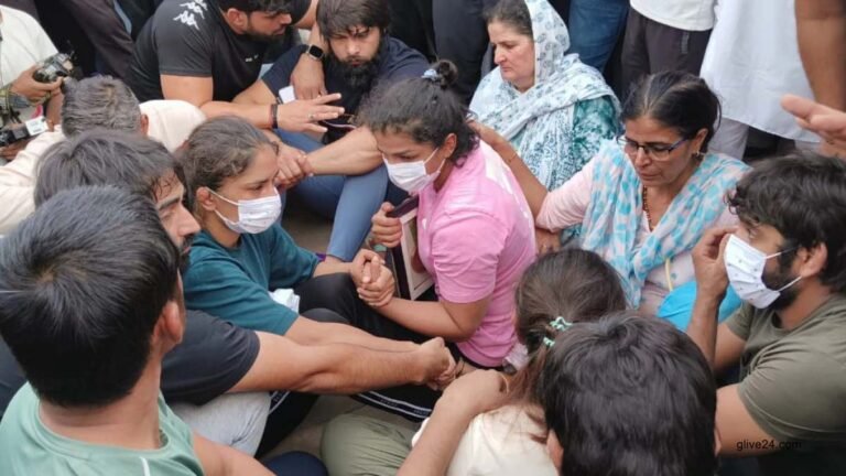 Indian wrestlers halt plan to immerse medals in Ganga Report 1 Indian wrestlers halt plan to immerse medals in Ganga, Report