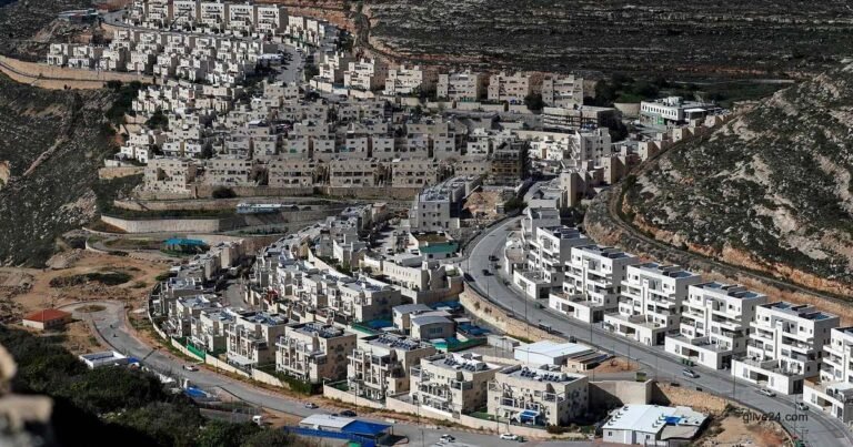 Israelis revive flashpoint West Bank settlement