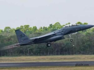 US F-16 jet crashes during training south of Seoul