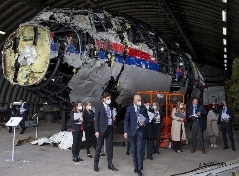 Australia sanctions three involved in downing of MH17 2 Australia sanctions three involved in downing of MH17