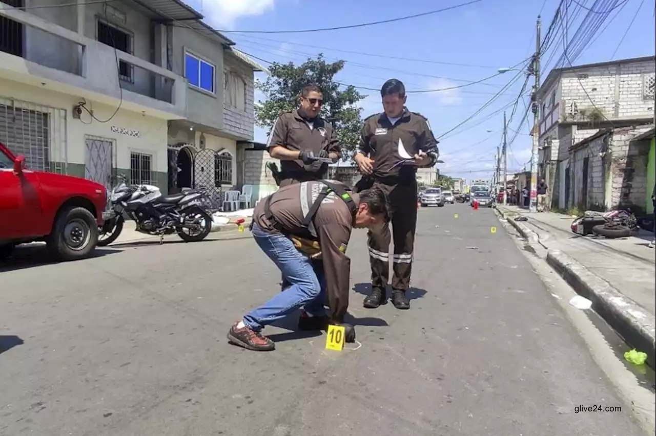 Gunmen kill five in Ecuador city hit by drug violence