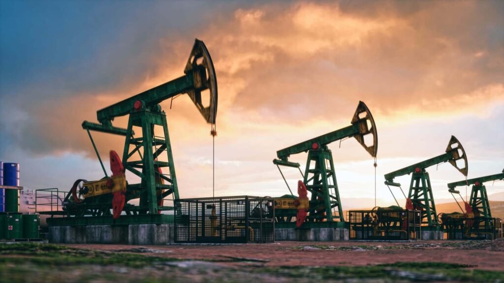 Oil prices gain on improving demand outlook