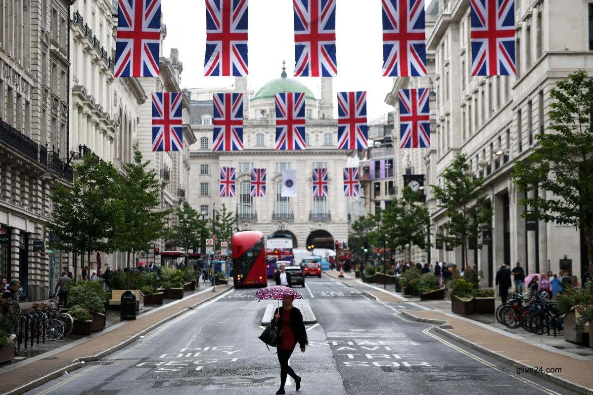 UK economy stages modest rebound in April: data 4 UK economy stages modest rebound in April: data