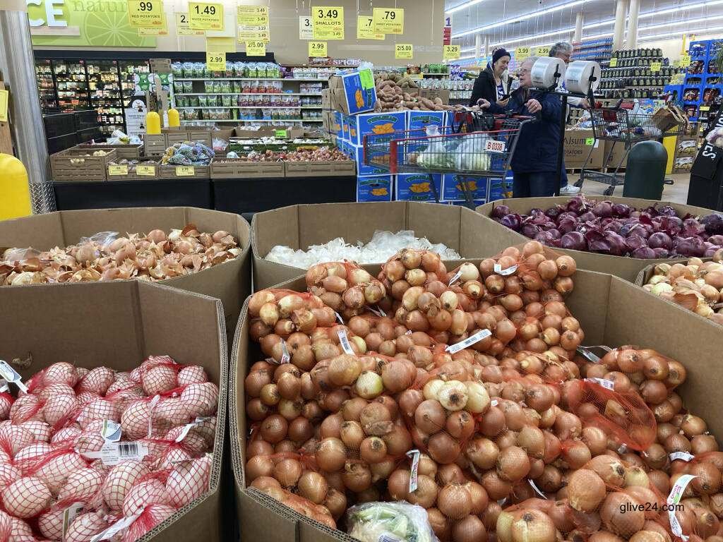 US wholesale price inflation declined in May 1 US wholesale price inflation declined in May