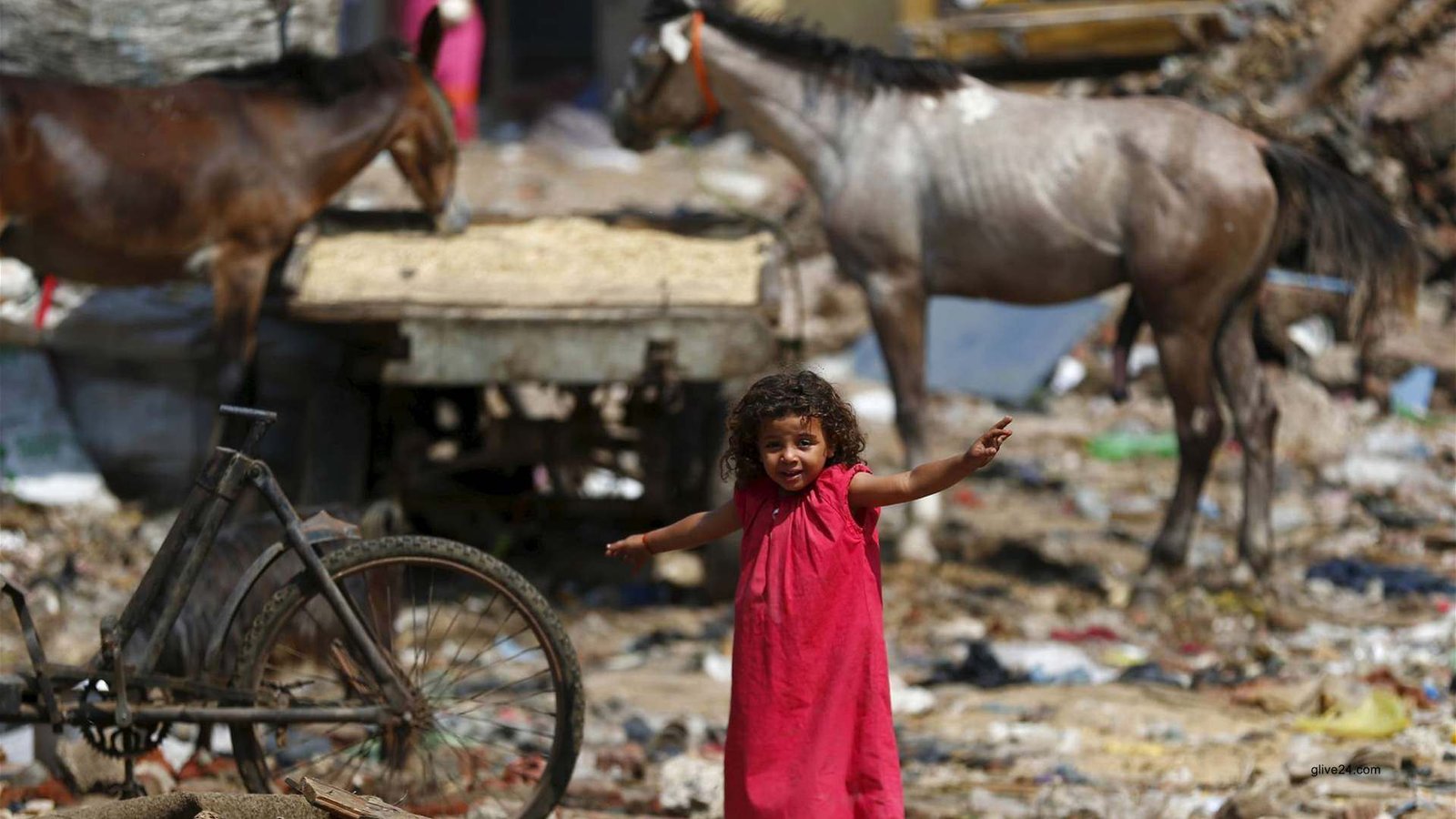 Ukraine war fuels child poverty worldwide: watchdog 2 Ukraine war fuels child poverty worldwide: watchdog