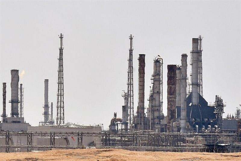 Saudi extends oil cut of 1 mn barrels per day: state media 2 Saudi extends oil cut of 1 mn barrels per day: state media