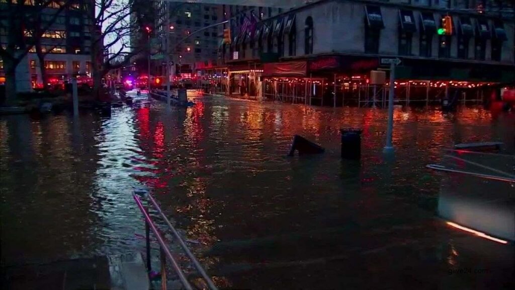 Burst water main floods busiest subway station in NYC Burst water main floods busiest subway station in NYC