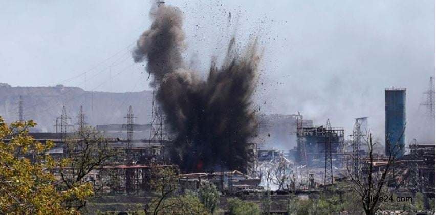 Odesa port hit in Russian attacks: Ukrainian military 2 Odesa port hit in Russian attacks: Ukrainian military