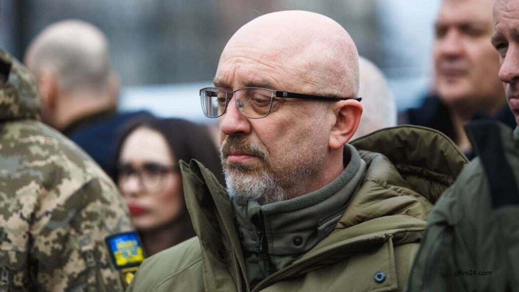 Zelensky replaces Ukraines defence minister Reznikov 2 Zelensky replaces Ukraine's defence minister Reznikov