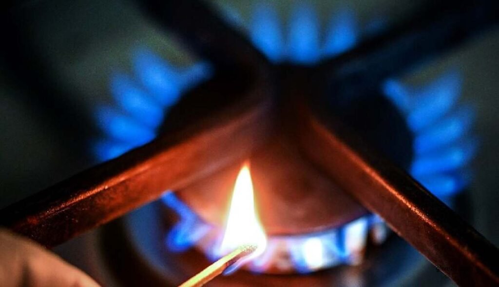 Qatar signs 27-year gas deal with Britain’s Shell Qatar signs 27-year gas deal with Britain's Shell