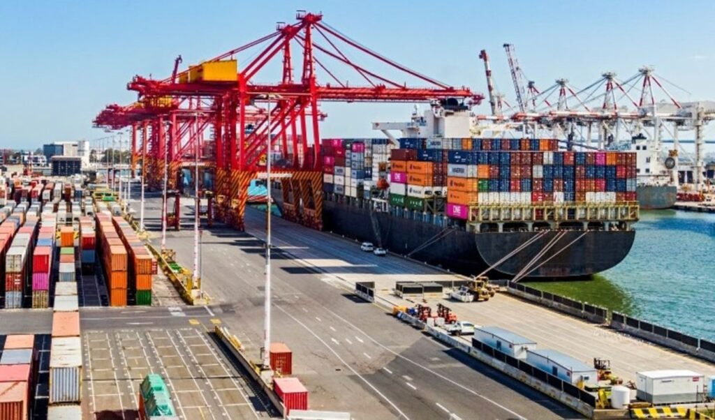 Bangladesh Faces Critical Risks in Global Trade Diplomacy 3 Bangladesh Faces Major Threats in Global Trade Bangladesh Faces Critical Risks in Global Trade Diplomacy