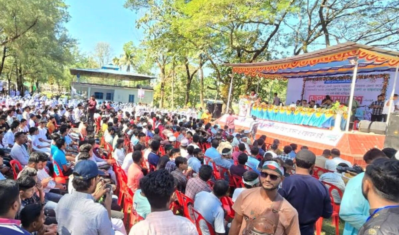Activists Renew Their Rally Demanding Noakhali’s Recognition as a Division
