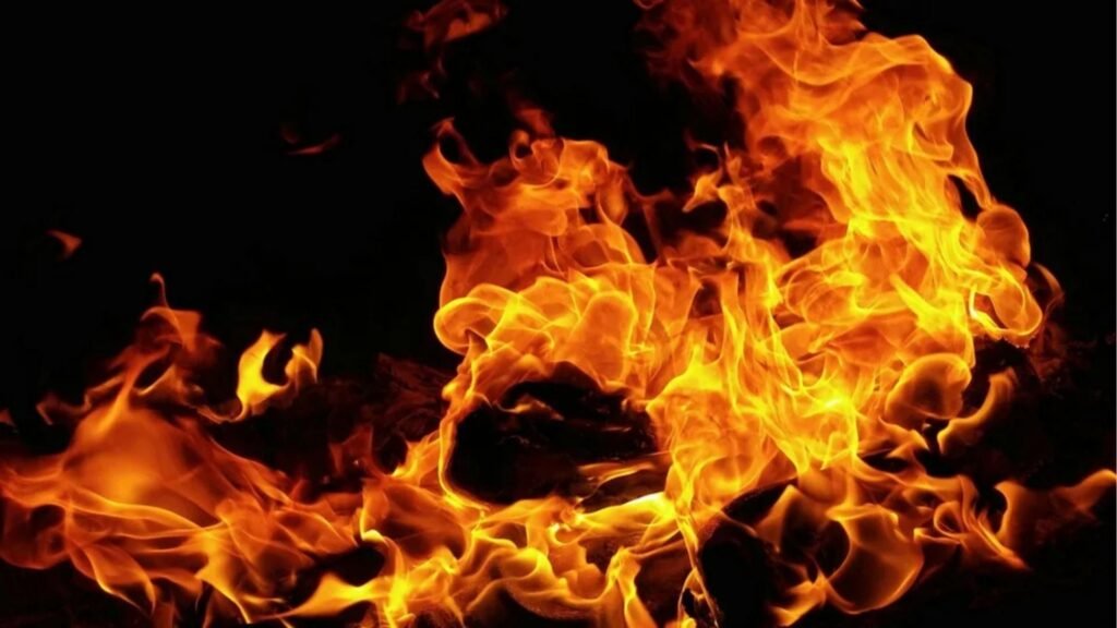 Twin Fires in Dhaka: In Moghbazar and Tejgaon 3 In Moghbazar and Tejgaon