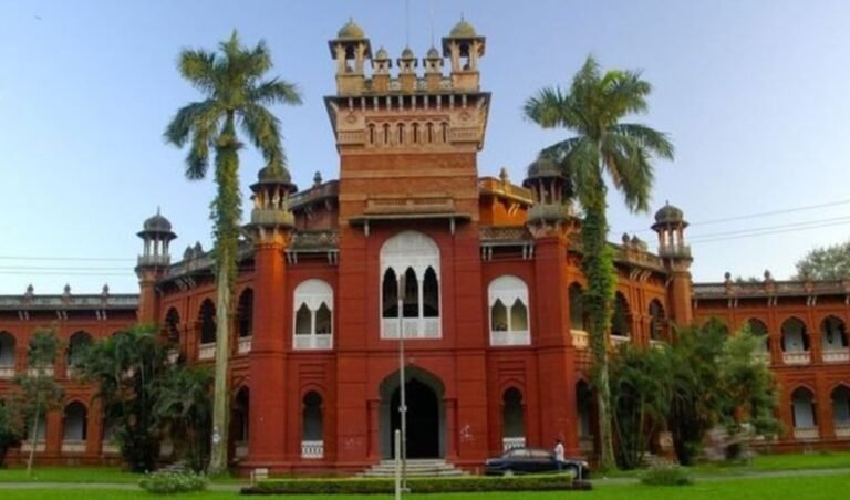 Instructions Issued to Conduct Online Classes at Dhaka University DU to Resume Classes Online Amid Earthquake Recovery Efforts