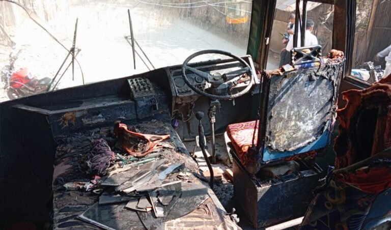 Miscreants Set Fire to Parked Bus in Jashore Fire Set on Parked Bus in Jessore, Major Accident Averted