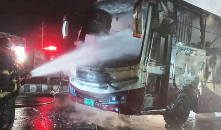 Passenger Bus Set on Fire on Dhaka–Tangail Highway at Midnight Passenger Bus Set Ablaze in Tangail, No Casualties Reported