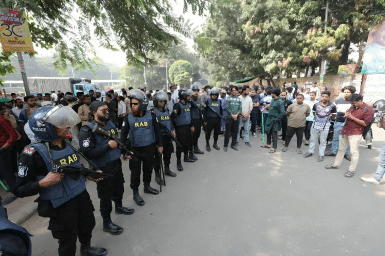 Tight Security at the Ruins of House No. 32 — Police and ‘July Faction’ Activists Guard Dhanmondi Landmark