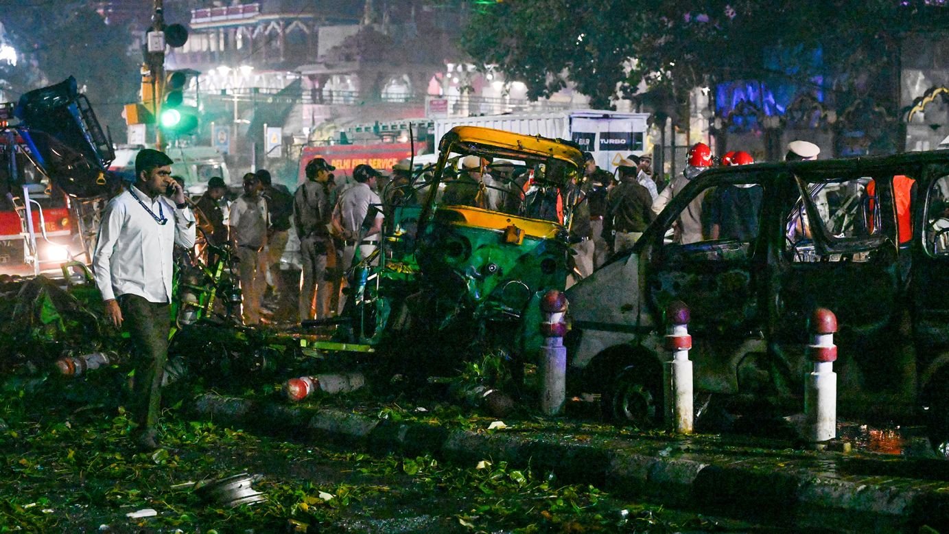 Was the Delhi Car Explosion a Suicide Attack? 1 Was the Delhi Car Explosion a Suicide Attack