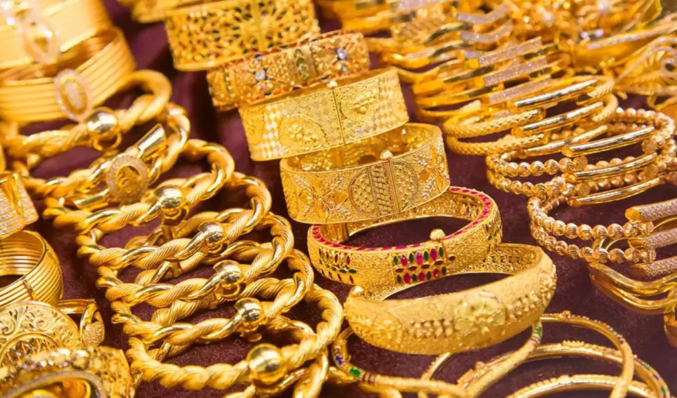 দেশের বাজারে আবারও বেড়েছে সোনার দাম Gold Price Rises by BDT 1,680 per Tola in Bangladesh