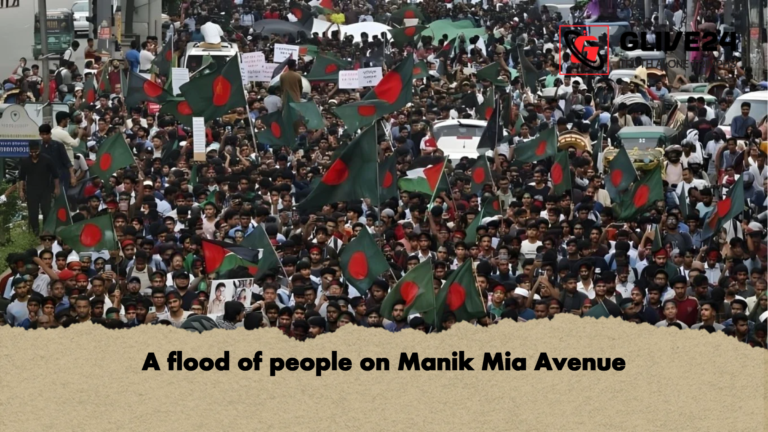 A flood of people on Manik Mia Avenue A flood of people on Manik Mia Avenue