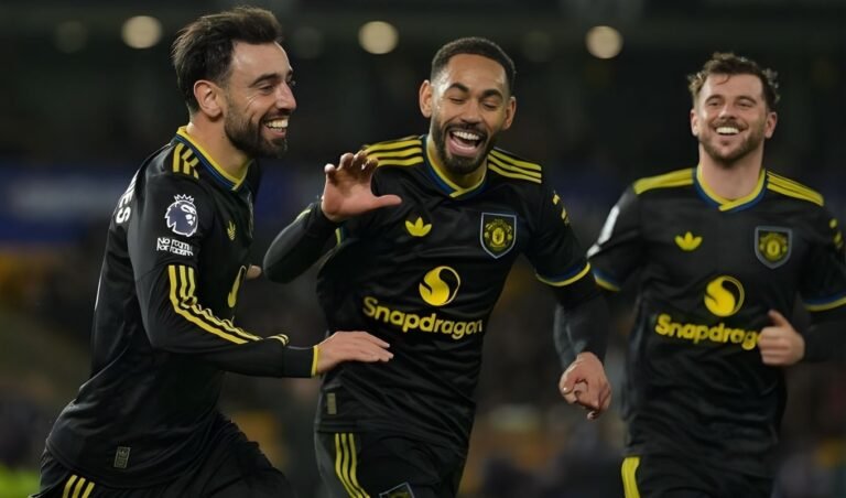 Bruno Fernandes Inspires United as Wolves Struggle On