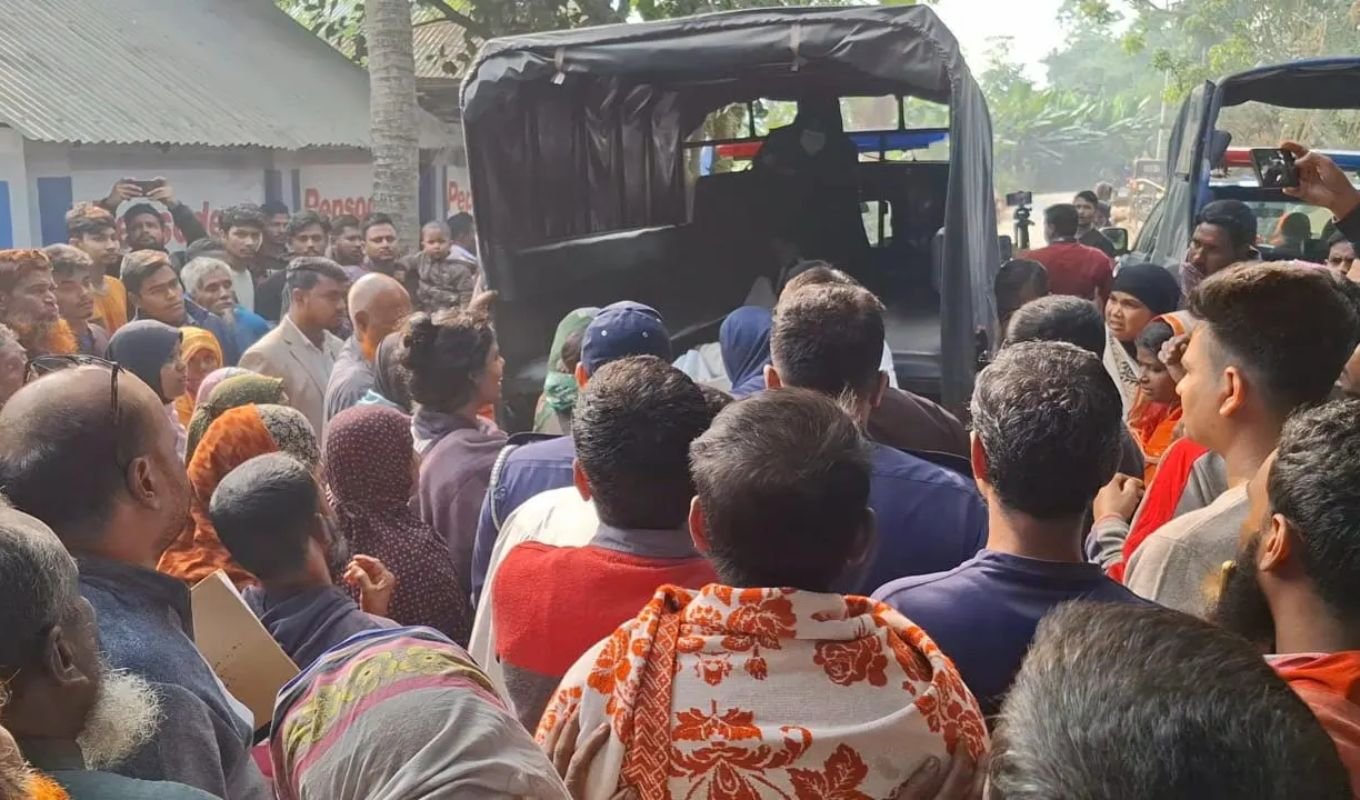 Brutal Attack Inside Home in Joypurhat Woman Dead Schoolgirl Niece Critical Brutal Attack Inside Home in Joypurhat: Woman Dead, Schoolgirl Niece Critical