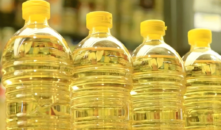 Companies Summoned by Ministry for Raising Edible Oil Prices Without Approval Commerce Ministry Calls in Firms Over Unapproved Edible Oil Price Hike