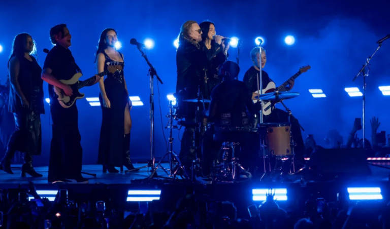 Dua Lipa Surprises Mexico City with Manas Fher Olvera for Iconic Duet Dua Lipa Surprises Mexico City with Maná’s Fher Olvera for Iconic Duet