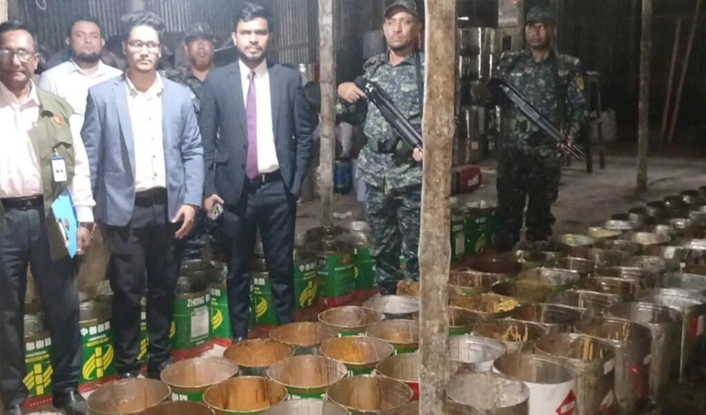 Faridpur: Adulterated Jaggery Factory Busted, Owner on the Run 2 Large Quantity of Adulterated Jaggery Destroyed in Faridpur Factory Sealed Faridpur: Adulterated Jaggery Factory Busted, Owner on the Run