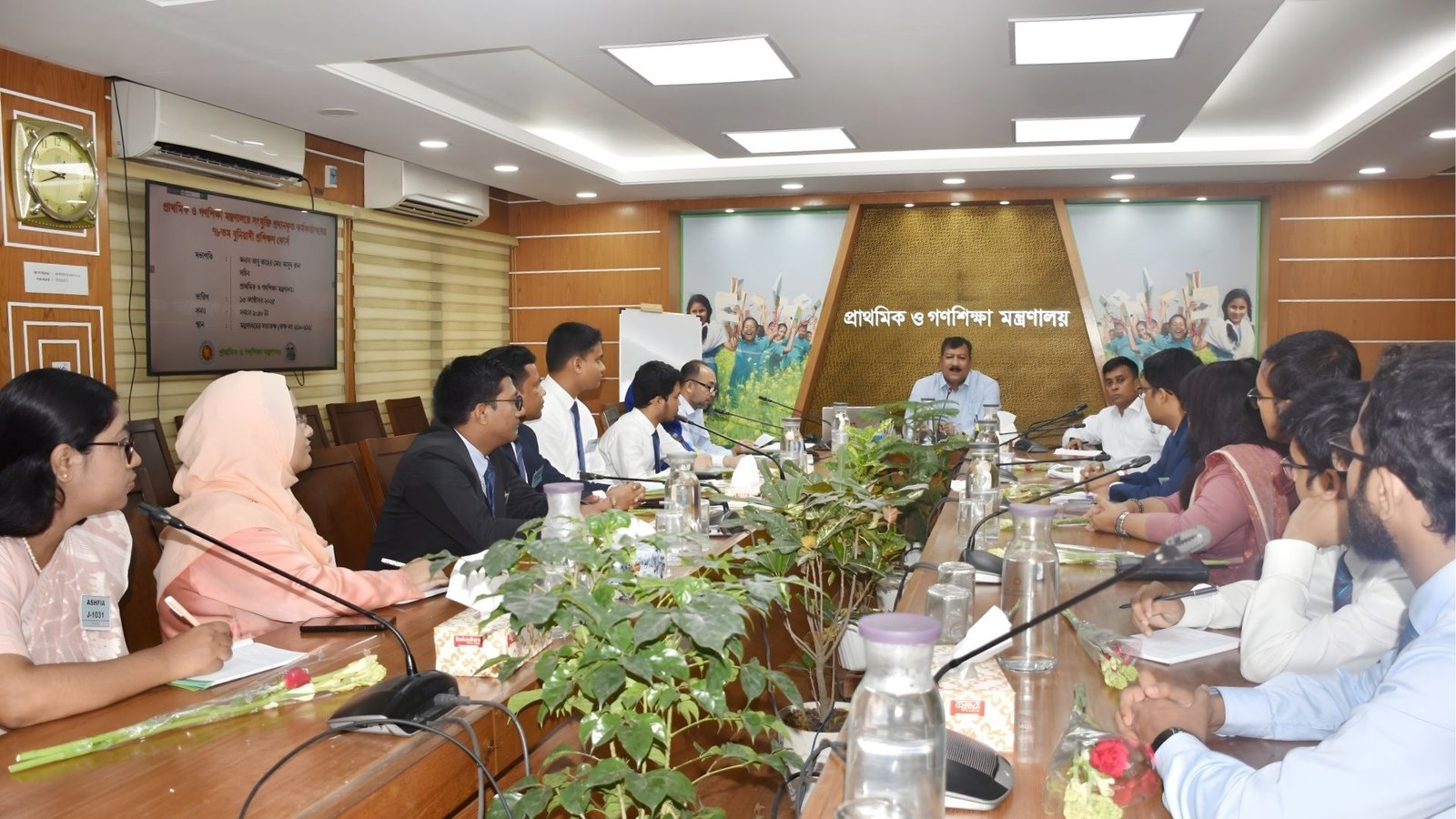 Primary Teachers Ordered Back to Work as Government Threatens Tough Sanctions for Continued Strike Primary Teachers Ordered Back to Work as Government Threatens Tough Sanctions for Continued Strike