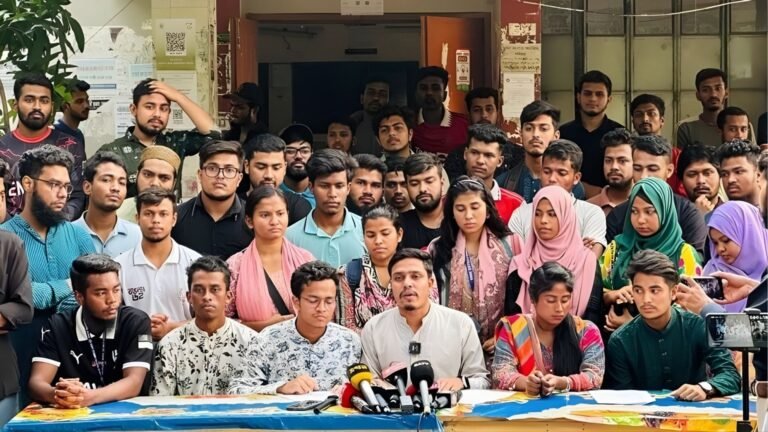 Publish the Ordinance Publish the Ordinance or We Sit Indefinitely”: Seven College Students Intensify Movement for Dhaka Central University