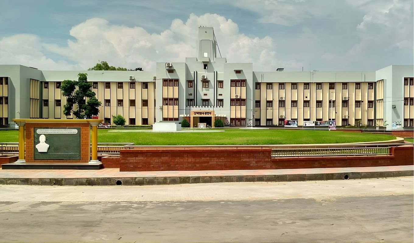 Rajshahi University Imposes Severe Sanctions on Staff and Students Over Allegations