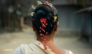 চুলের খোপায় দুই হাজার পিস ইয়াবা আটক নারী চুলের খোপায় দুই হাজার পিস ইয়াবা, আটক নারী