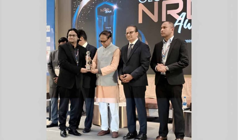 নতুনধরা এমডি পেলেন গ্লোবাল সম্মাননা Notundhora MD Honoured with Global NRB Award