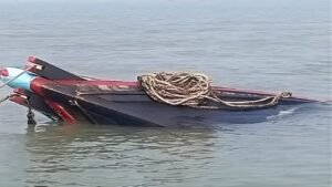 Vessel Founders Following Collision in Dense Fog Vessel Founders Following Collision in Dense Fog