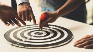 HK Insurers Flourish as Agency Talent Hits Peak HK Insurers Flourish as Agency Talent Hits Peak