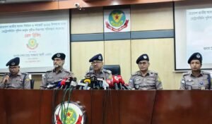 ঢাকায় ৩৭টি ঝুঁকিপূর্ণ ভোট কেন্দ্র চিহ্নিত ঢাকায় ৩৭টি ঝুঁকিপূর্ণ ভোট কেন্দ্র চিহ্নিত
