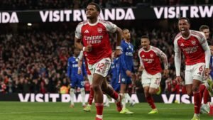 Arsenal Extend Lead as Manchester United Ascend Table Arsenal Extend Lead as Manchester United Ascend Table