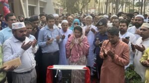 Minister Orders Officials to Defy Unjust Political Demands Minister Orders Officials to Defy Unjust Political Demands