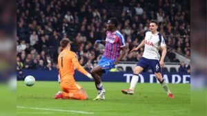 Sarr Sinks Spurs as Relegation Fears Intensify Sarr Sinks Spurs as Relegation Fears Intensify