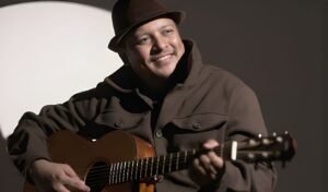 মিনারের প্রথম প্রেমের প্রতারণার গল্প মিনারের প্রথম প্রেমের প্রতারণার গল্প