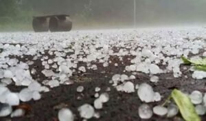 সারাদেশে ঝড় বজ্রসহ বৃষ্টি ও শিলাবৃষ্টি সম্ভাবনা সারাদেশে ঝড়, বজ্রসহ বৃষ্টি ও শিলাবৃষ্টি সম্ভাবনা