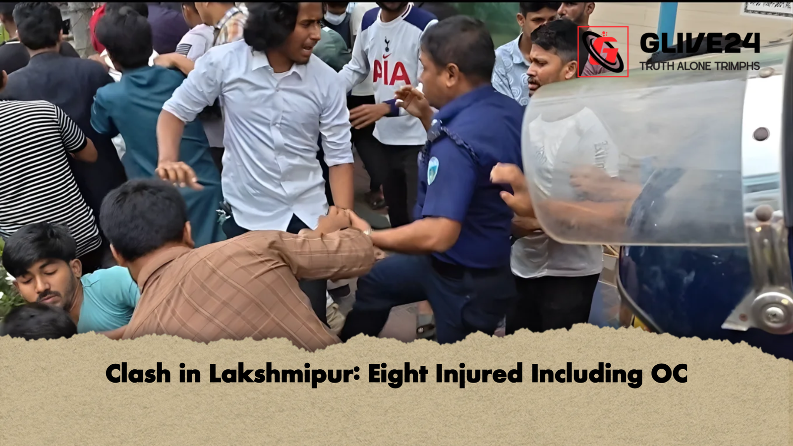 Clash in Lakshmipur Eight Injured Including OC Clash in Lakshmipur: Eight Injured Including OC