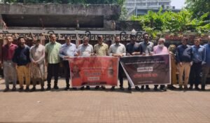 শিশুমৃত্যুর ঘটনায় ডঃ ইউনূসের বিচারের দাবিতে ঢাকা প্রেসক্লাবে প্রকৌশলীদের মানববন্ধন শিশুমৃত্যুর ঘটনায় ডঃ ইউনূসের বিচারের দাবিতে ঢাকা প্রেসক্লাবে প্রকৌশলীদের মানববন্ধন