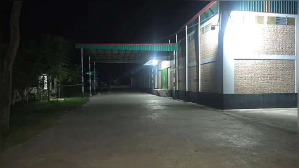 328 Tonnes of Fertiliser Missing From Dinajpur Warehouse 2 328 Tonnes of Fertiliser Missing From Dinajpur Warehouse